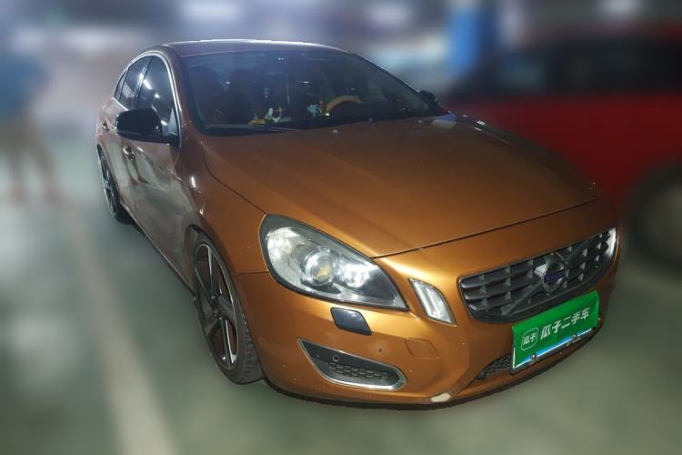 Used Volvo S60 2013 T5 Comfort Edition Front Right 45 Deg