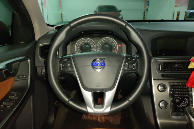 Used Volvo S60 2013 T5 Comfort Edition Steering Wheel