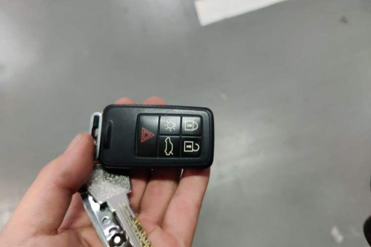 Used Volvo S60 2013 T5 Comfort Edition Vehicle Key