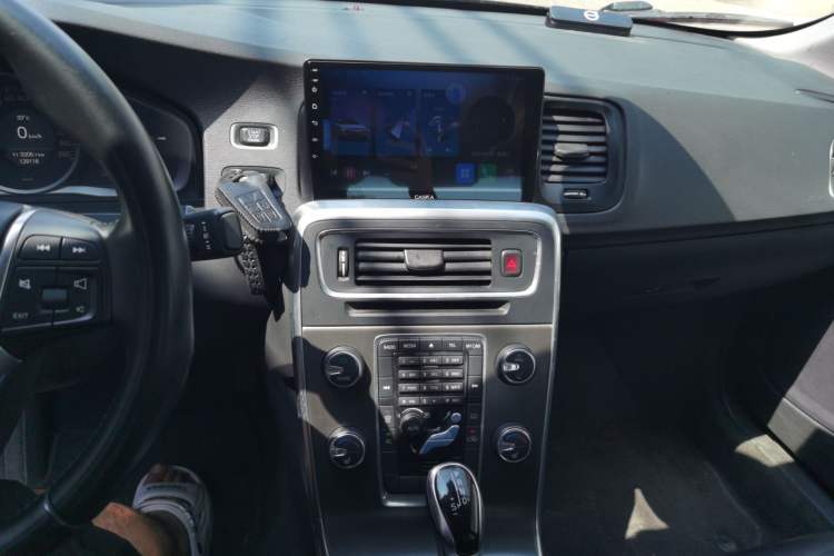 Used Volvo S60 2014 T5 Zhiyi Edition Audio And AC Panel