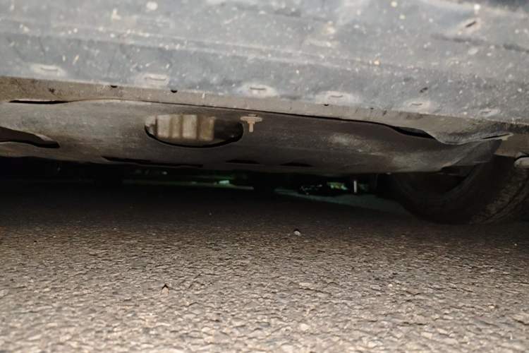 Used Volvo S60 2014 S60L 2.0T Zhiyuan Edition Chassis Front