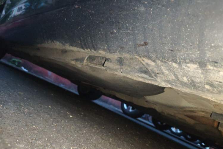 Used Volvo S60 2014 S60L 2.0T Zhiyuan Edition Chassis Front Right