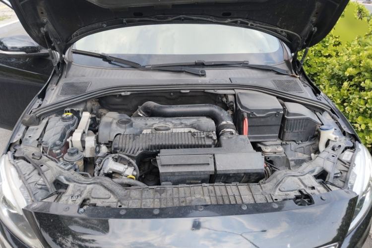 Used Volvo S60 2014 S60L T5 Intelligent Drive Edition Engine Bay