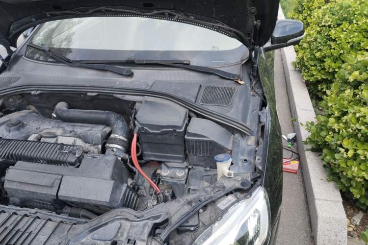Used Volvo S60 2014 S60L T5 Intelligent Drive Edition Engine Bay Left