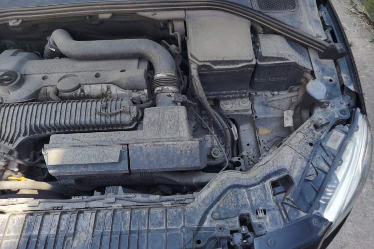 Used Volvo S60 2014 T5 Zhiyi Edition Engine Bay Left