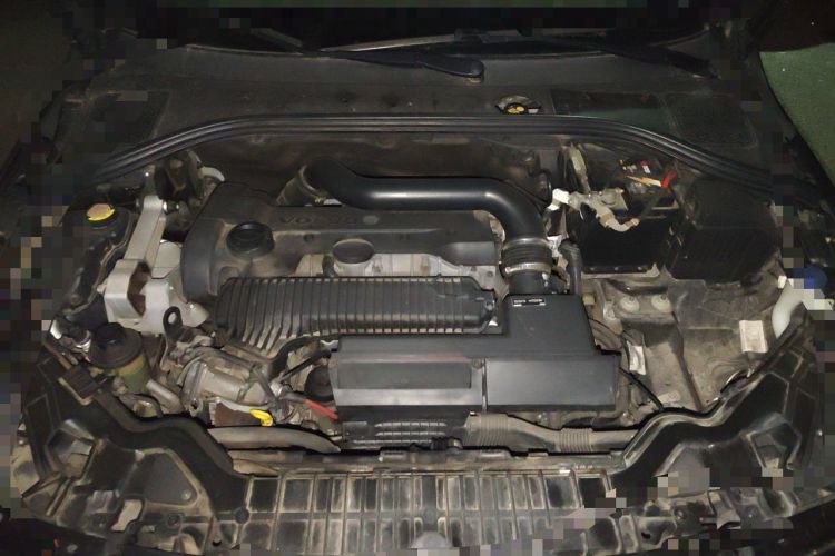 Used Volvo S60 2014 S60L 2.0T Zhiyuan Edition Engine Bay