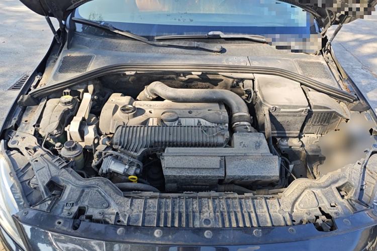Used Volvo S60 2014 T5 Zhiyi Edition Engine Bay