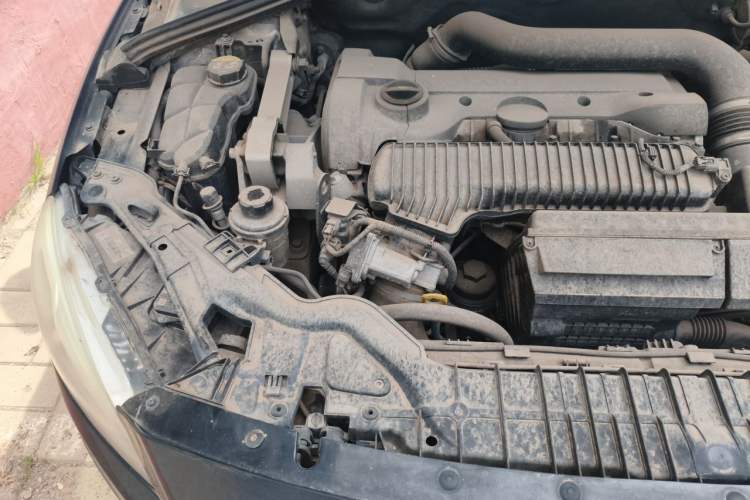Used Volvo S60 2014 S60L T5 Intelligent Drive Edition Engine Bay Right
