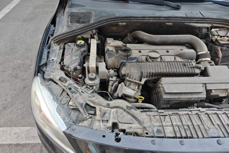 Used Volvo S60 2014 S60L T5 Intelligent Drive Edition Engine Bay Right