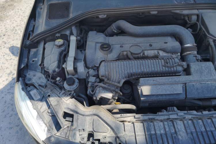 Used Volvo S60 2014 T5 Zhiyi Edition Engine Bay Right