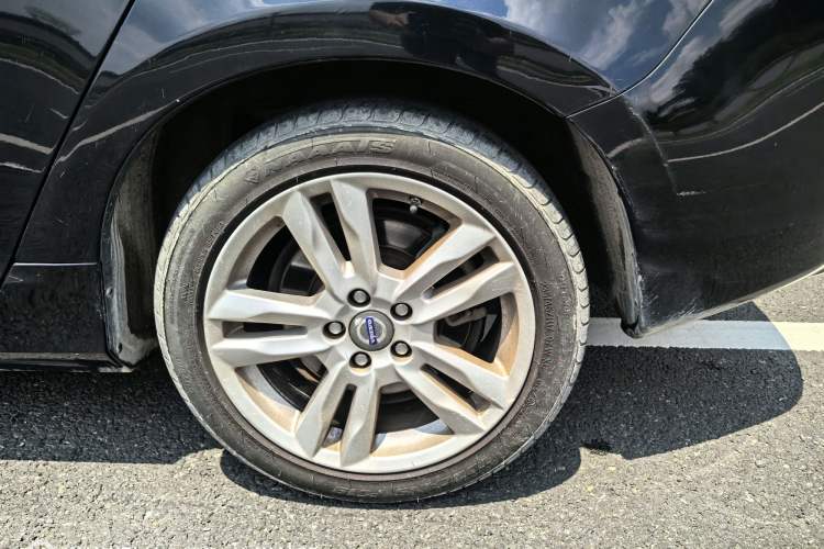 Used Volvo S60 2014 S60L 2.0T Zhiyuan Edition Exterior 8
