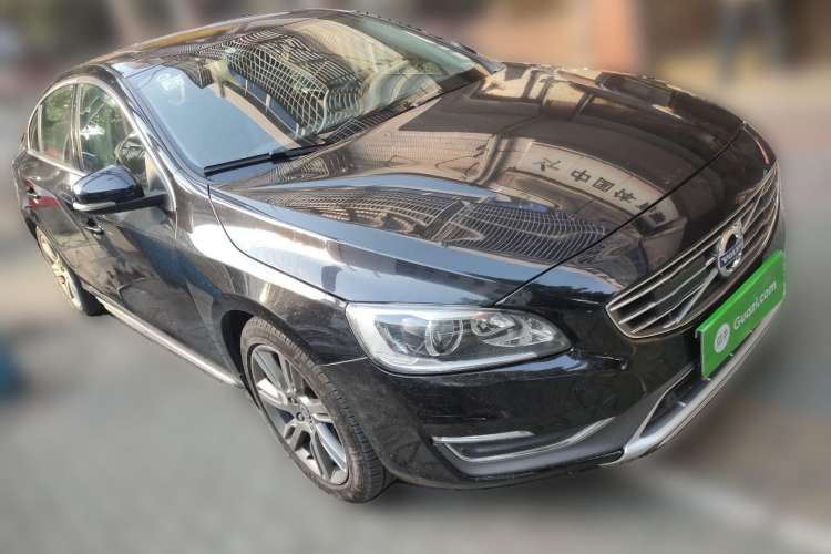 Used Volvo S60 2014 S60L T5 Smart Upgrade Edition Front Right 45 Deg