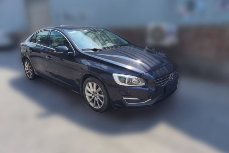 Used Volvo S60 2014 T5 Zhiyi Edition Front Right 45 Deg