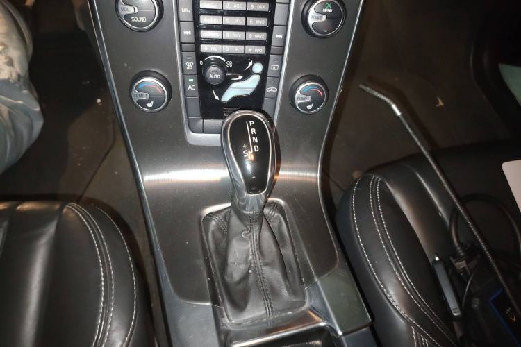 Used Volvo S60 2014 T5 Zhiya Edition Gear Lever