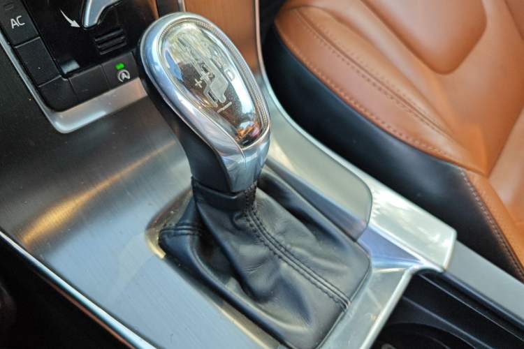 Used Volvo S60 2014 T5 Zhiyi Edition Gear Lever