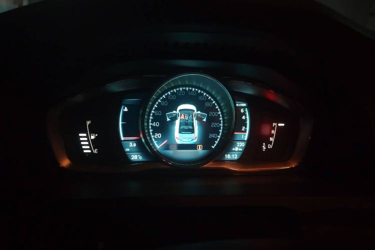 Used Volvo S60 2014 T5 Zhiya Edition Instrument Cluster