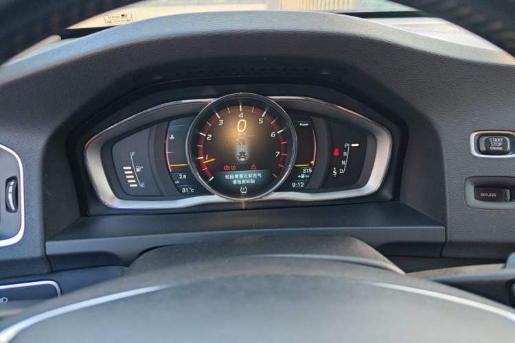 Used Volvo S60 2014 T5 Zhiyi Edition Instrument Cluster
