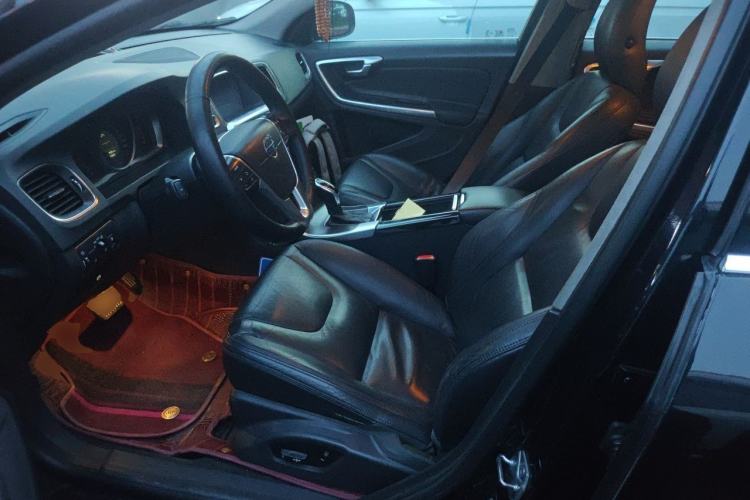 Used Volvo S60 2014 S60L 2.0T Zhiyuan Edition Left Front Seat