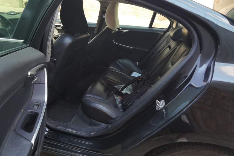 Used Volvo S60 2014 T5 Zhiyi Edition Left Rear Seat