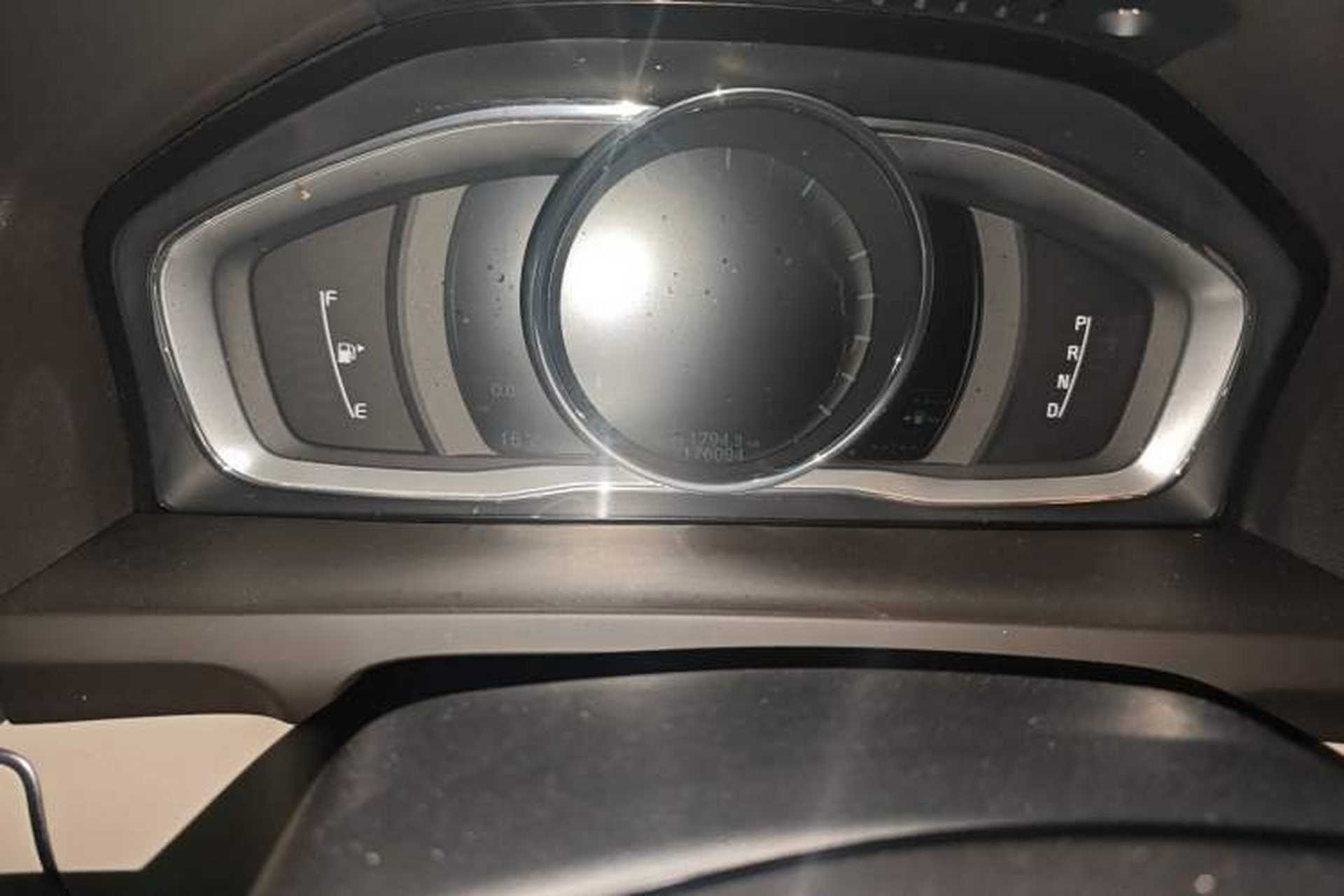 Used Volvo S60 2014 S60L T5 Intelligent Drive Edition Odometer Close Up