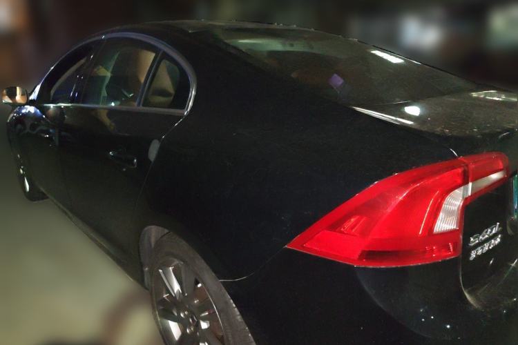 Used Volvo S60 2014 S60L 2.0T Zhiyuan Edition Rear Left 45 Deg