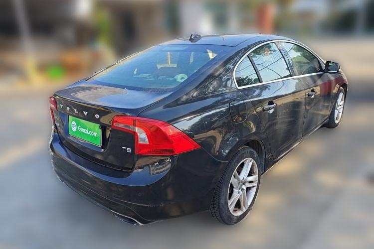 Used Volvo S60 2014 T5 Zhiyi Edition Rear Right 45 Deg