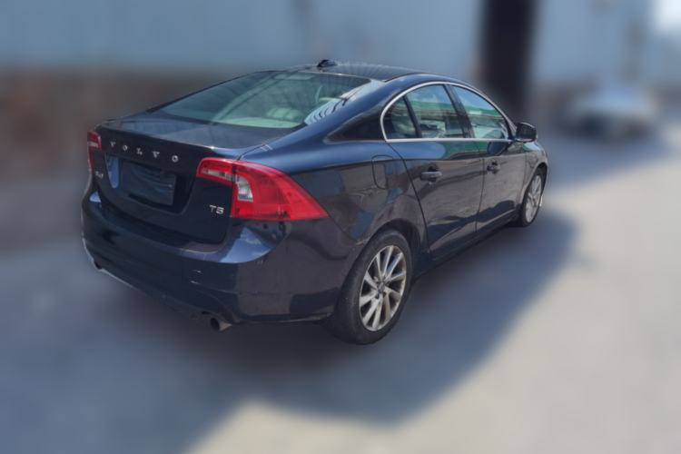 Used Volvo S60 2014 T5 Zhiyi Edition Rear Right 45 Deg