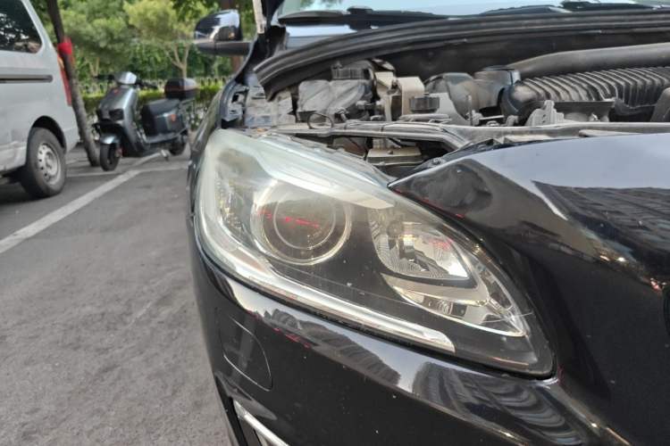 Used Volvo S60 2014 S60L T5 Intelligent Drive Edition Right Front Headlight