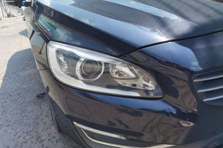 Used Volvo S60 2014 T5 Zhiyi Edition Right Front Headlight