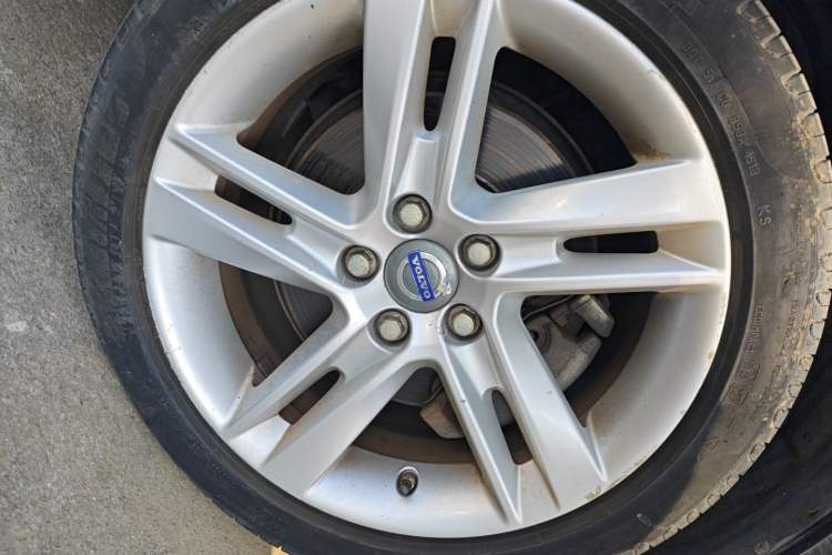 Used Volvo S60 2014 T5 Zhiyi Edition Right Front Wheel Hub