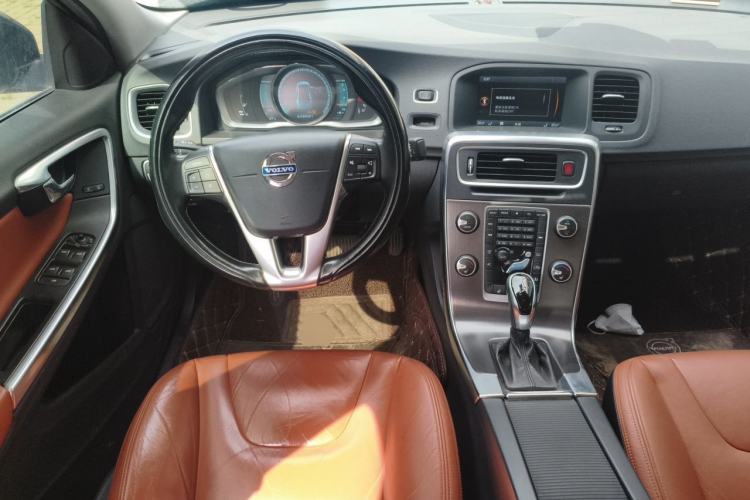 Used Volvo S60 2014 S60L T5 Intelligent Drive Edition Steering Wheel