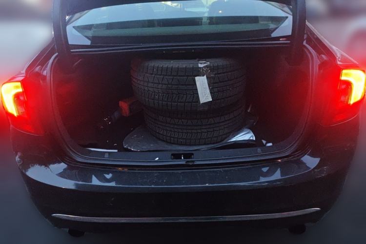 Used Volvo S60 2014 S60L 2.0T Zhiyuan Edition Trunk