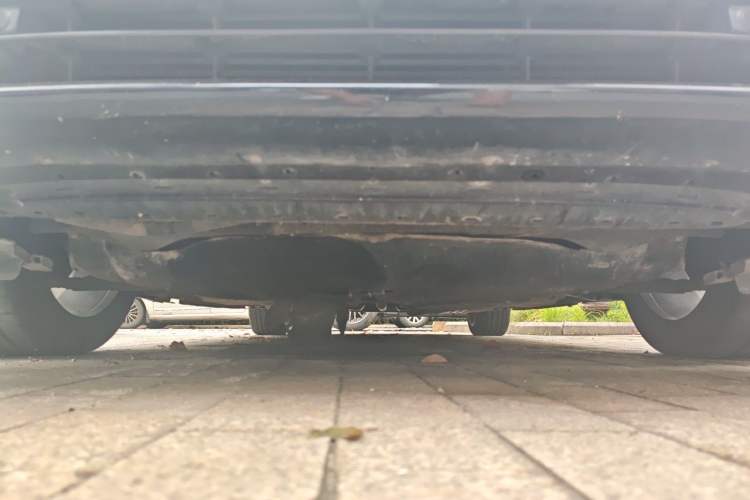 Used Volvo S60 2014 S60L 2.0T Zhiyuan Edition Chassis Front