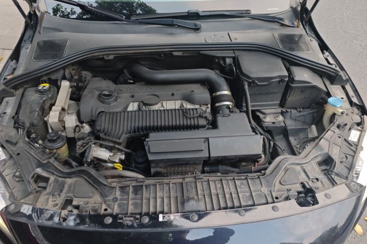 Used Volvo S60 2014 S60L T5 Intelligent Drive Edition Engine Bay