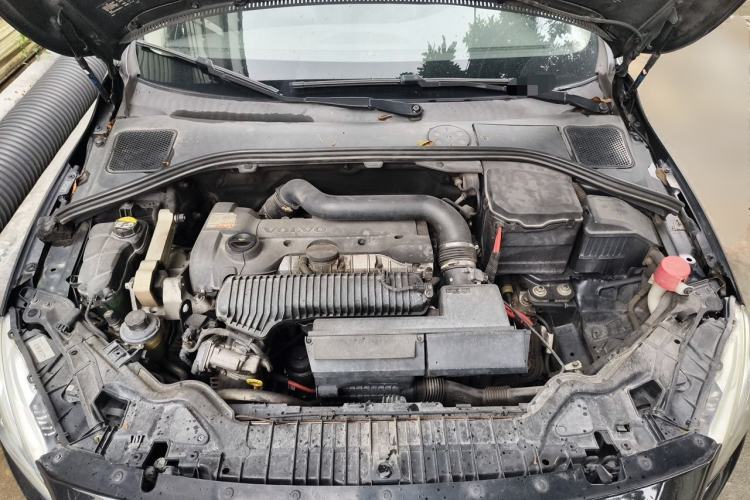 Used Volvo S60 2014 S60L T5 Intelligent Drive Edition Engine Bay
