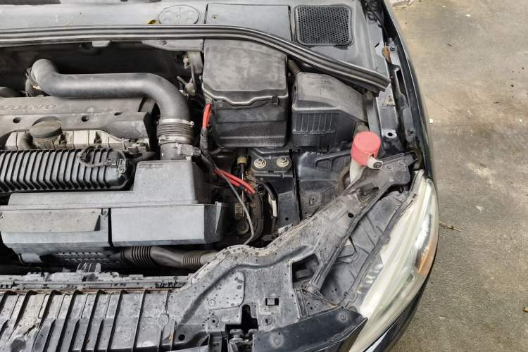 Used Volvo S60 2014 S60L T5 Intelligent Drive Edition Engine Bay Left