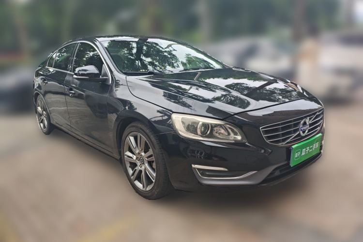 Used Volvo S60 2014 S60L 2.0T Zhiyuan Edition Front Right 45 Deg