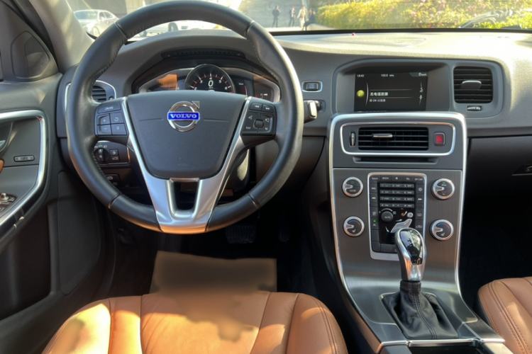 Used Volvo S60 2014 S60L T5 Intelligent Drive Edition Interior 3