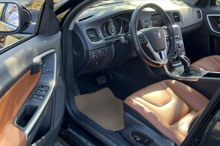 Used Volvo S60 2014 S60L T5 Intelligent Drive Edition Interior 6