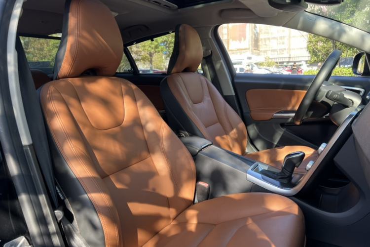 Used Volvo S60 2014 S60L T5 Intelligent Drive Edition Interior 9
