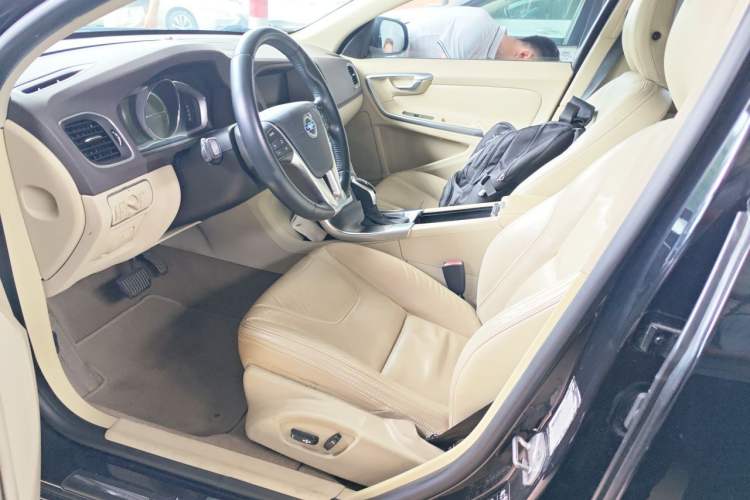 Used Volvo S60 2014 S60L T5 Intelligent Drive Edition Left Front Seat