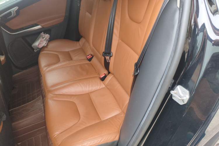 Used Volvo S60 2014 S60L T5 Intelligent Drive Edition Left Rear Seat