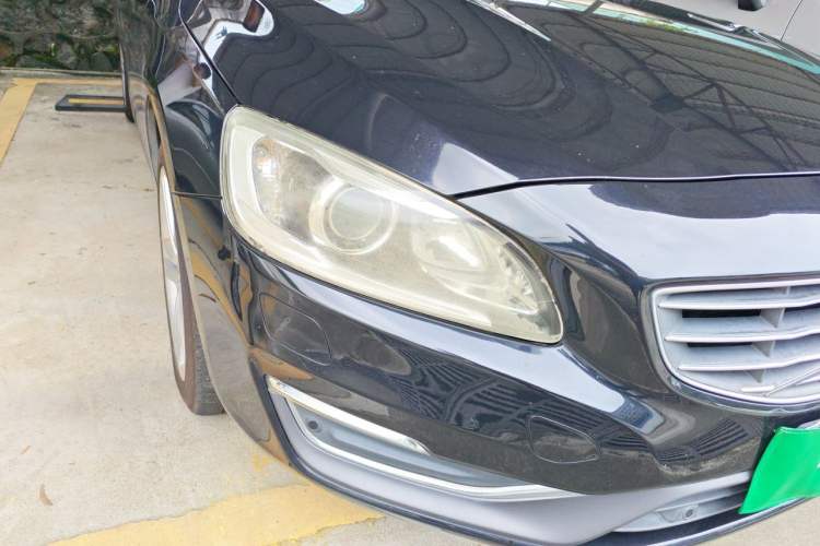 Used Volvo S60 2014 S60L T5 Intelligent Drive Edition Right Front Headlight
