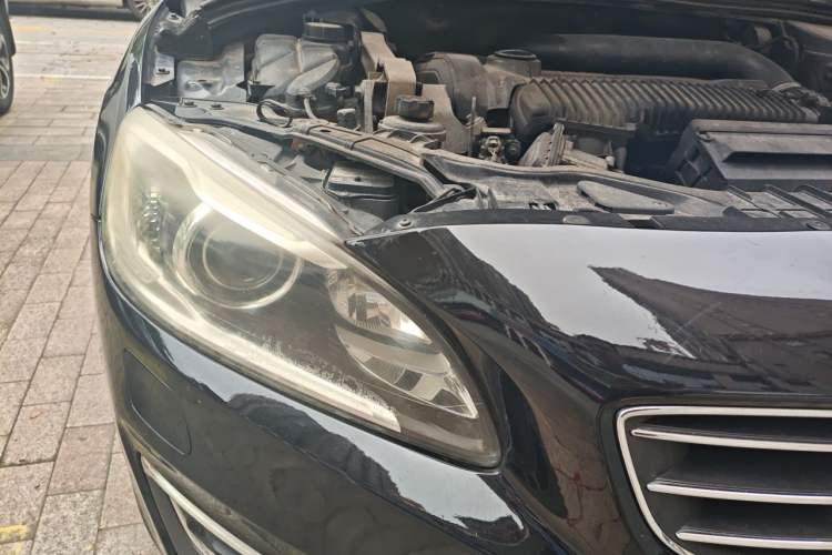 Used Volvo S60 2014 S60L 2.0T Zhiyuan Edition Right Front Headlight