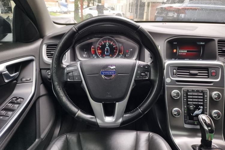 Used Volvo S60 2014 S60L T5 Intelligent Drive Edition Steering Wheel
