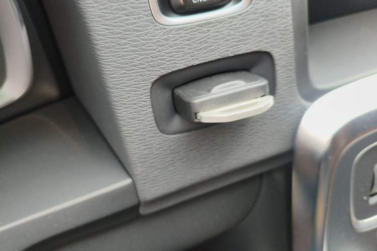Used Volvo S60 2014 S60L T5 Intelligent Drive Edition Vehicle Key