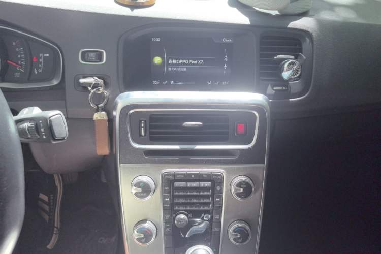 Used Volvo S60 2014 S60L 2.0T Zhiyuan Edition Audio And AC Panel