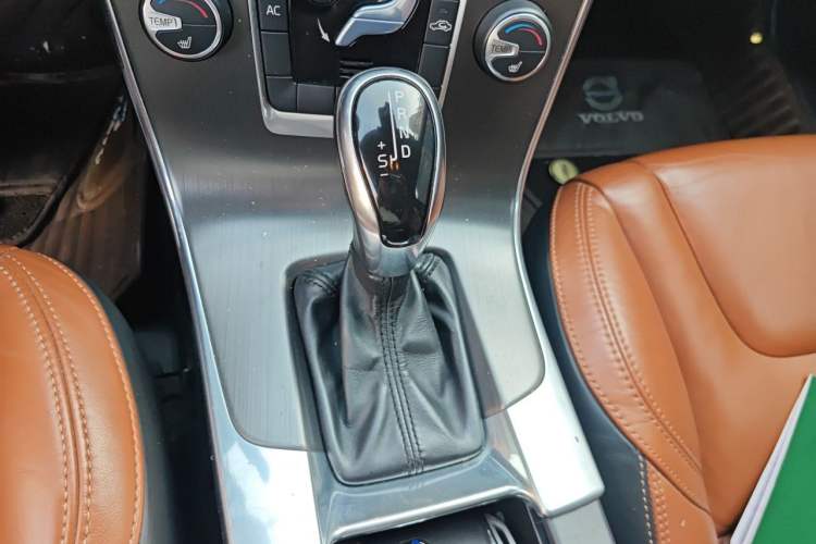Used Volvo S60 2014 T5 Zhiya Edition Gear Lever