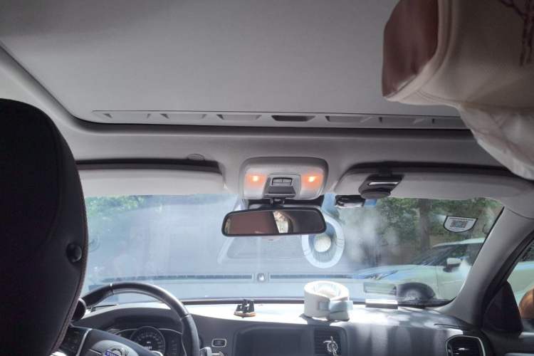 Used Volvo S60 2014 S60L 2.0T Zhiyuan Edition Headliner
