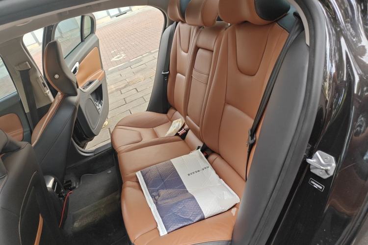 Used Volvo S60 2014 S60L 2.0T Zhiyuan Edition Left Rear Seat